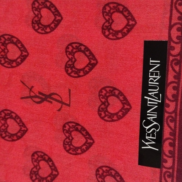 Yves Saint Laurent YSL Heart Pattern Red Square Pocket Scarf 19.5X19.5-in - NWT - Picture 5 of 10